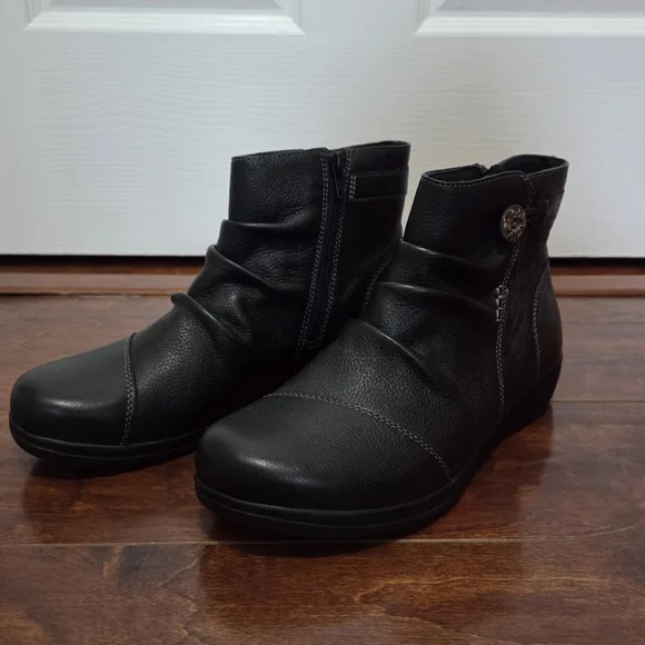Clarks Collection Women's Cheyn Zoe Black Leather Ankle Boots Size 8W Comfort - Picture 7 of 12